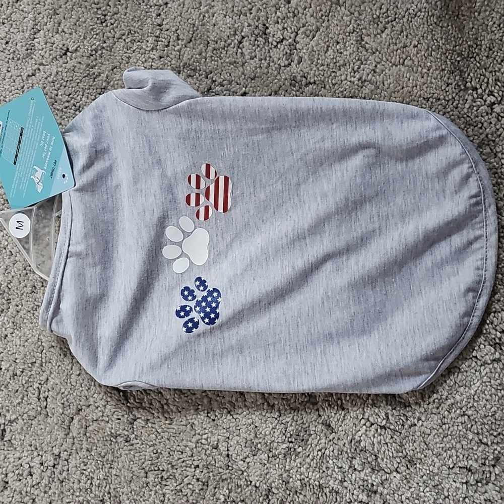Dog T-shirt medium